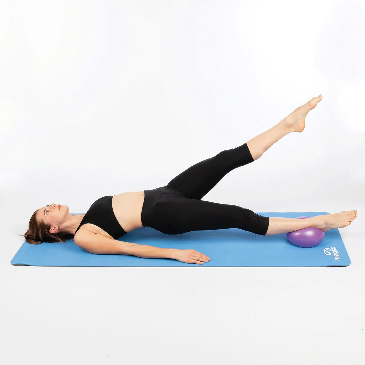 5 phút tập Pilates cho người mới bắt đầu ngay tại bàn làm việc