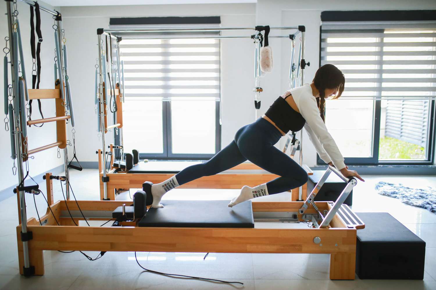 Pilates và Yoga khác nhau thế nào? Người mới nên chọn bộ môn nào để tập luyện 