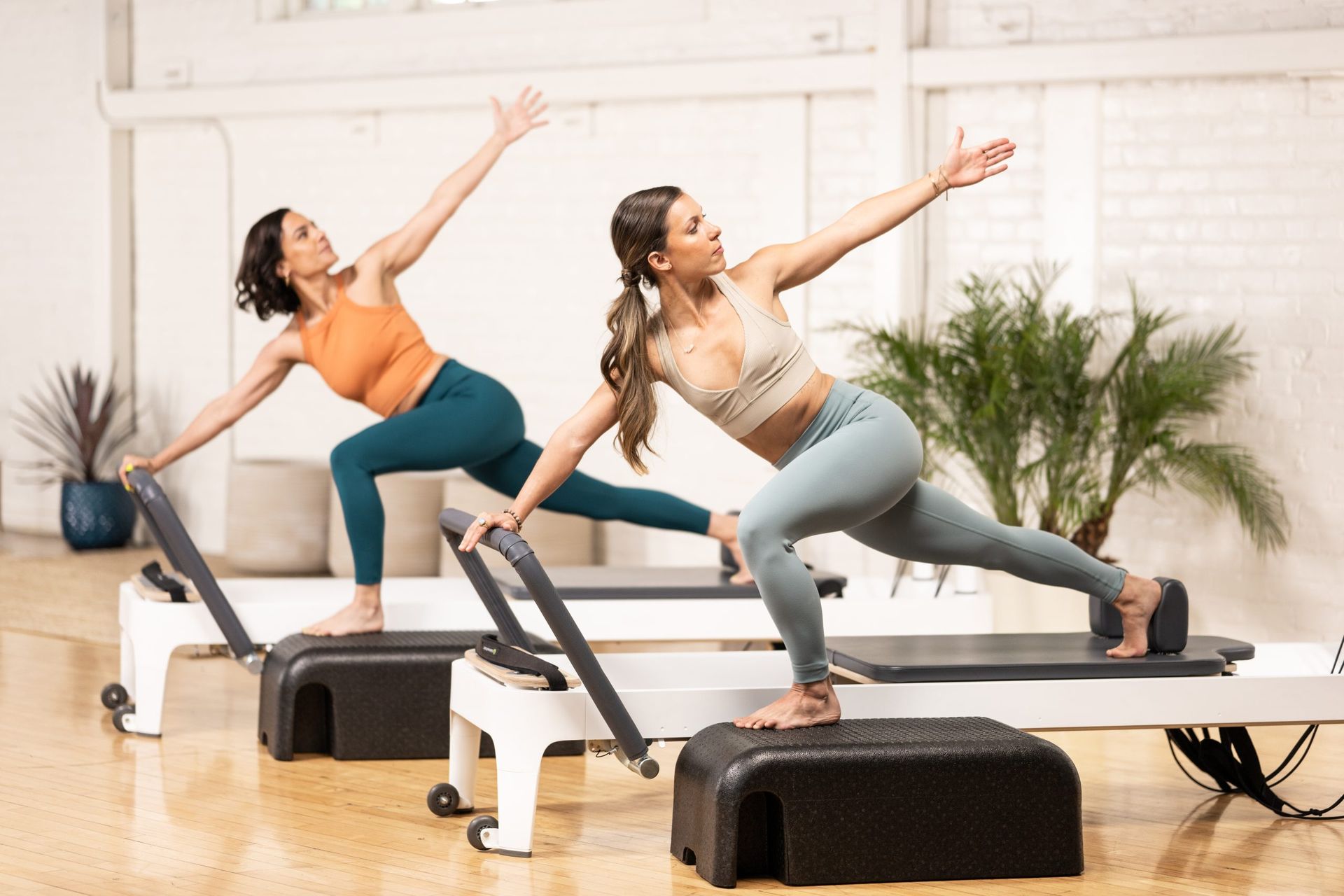 Phụ nữ trong kỳ kinh nguyệt có nên tập Pilates không