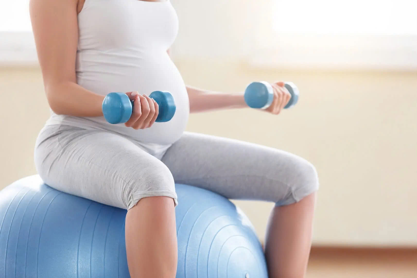 Pilates cho phụ nữ mang thai Bí quyết giữ sức khỏe và tinh thần trong hành trình làm mẹ